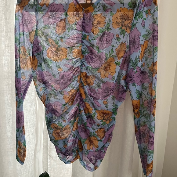 Colorful, fun and flattering Veronica beard top with front and back rouching. - Picture 6 of 10